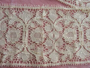 BEAUTIFUL Antique FRENCH Lace Trim Flounce,Intricate Pattern Ideal For Bridal Dress,Dolls,Flapper Dress,Heirloom Sewing Antique Textiles