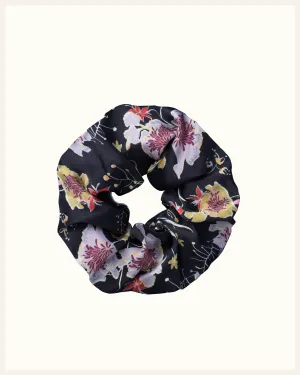 Silk Scrunchie small | Cassiopeia Black